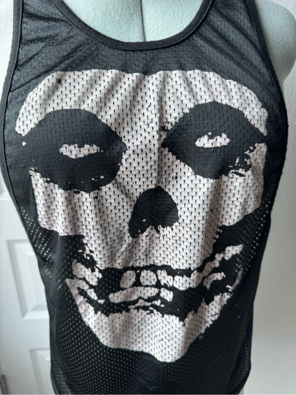 Misfits Mesh Tank - Picture 5 of 9